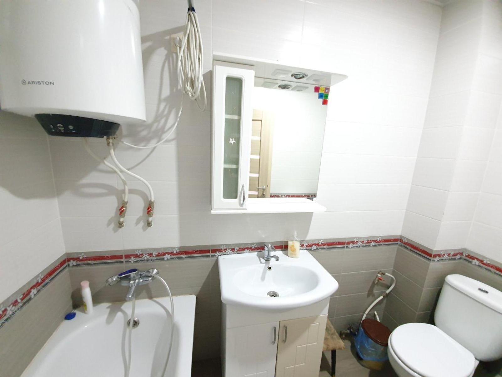 צ'יסינאו Tourist Home At Stefan Cel Mare With 2 Rooms מראה חיצוני תמונה