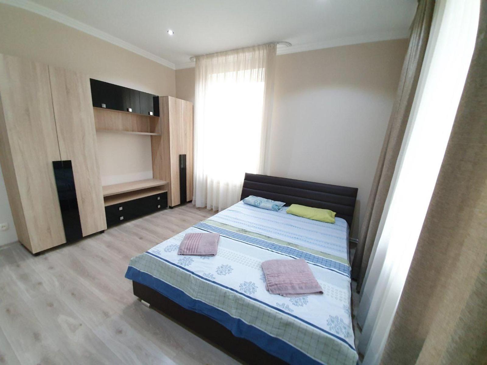 צ'יסינאו Tourist Home At Stefan Cel Mare With 2 Rooms מראה חיצוני תמונה