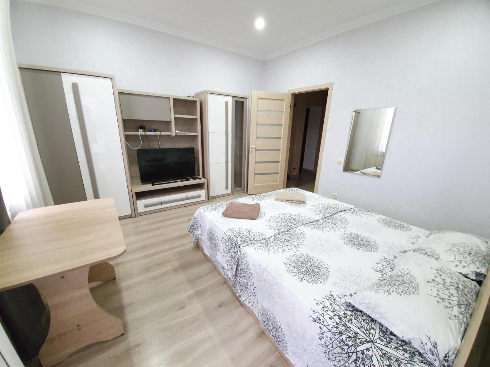 צ'יסינאו Tourist Home At Stefan Cel Mare With 2 Rooms מראה חיצוני תמונה