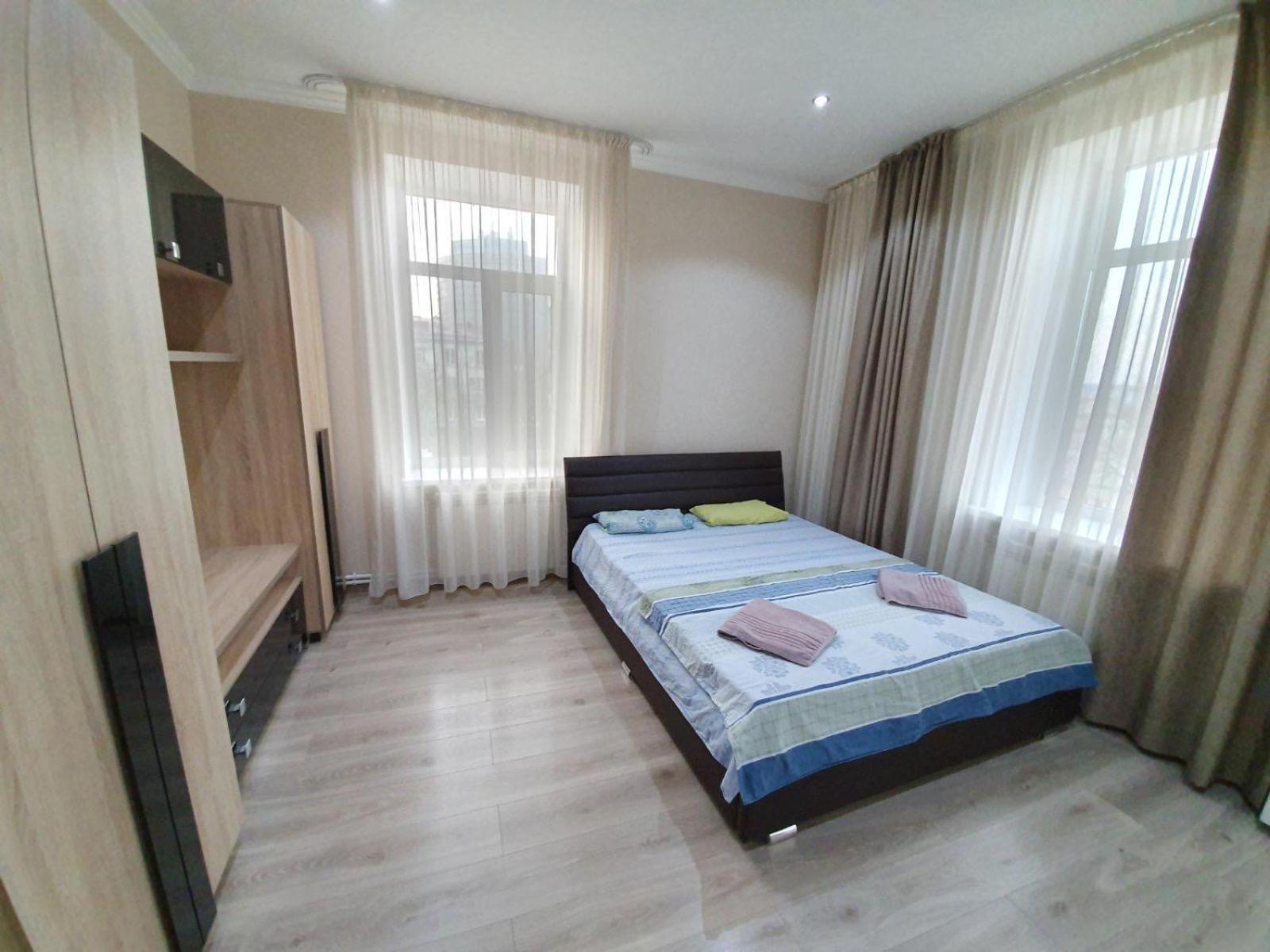 צ'יסינאו Tourist Home At Stefan Cel Mare With 2 Rooms מראה חיצוני תמונה
