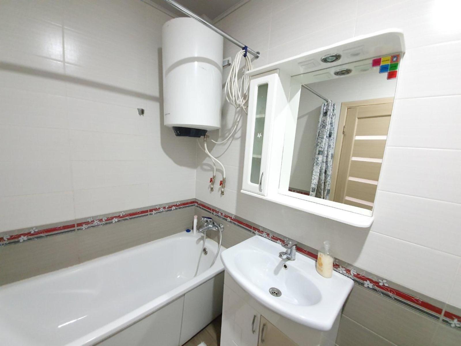 צ'יסינאו Tourist Home At Stefan Cel Mare With 2 Rooms מראה חיצוני תמונה