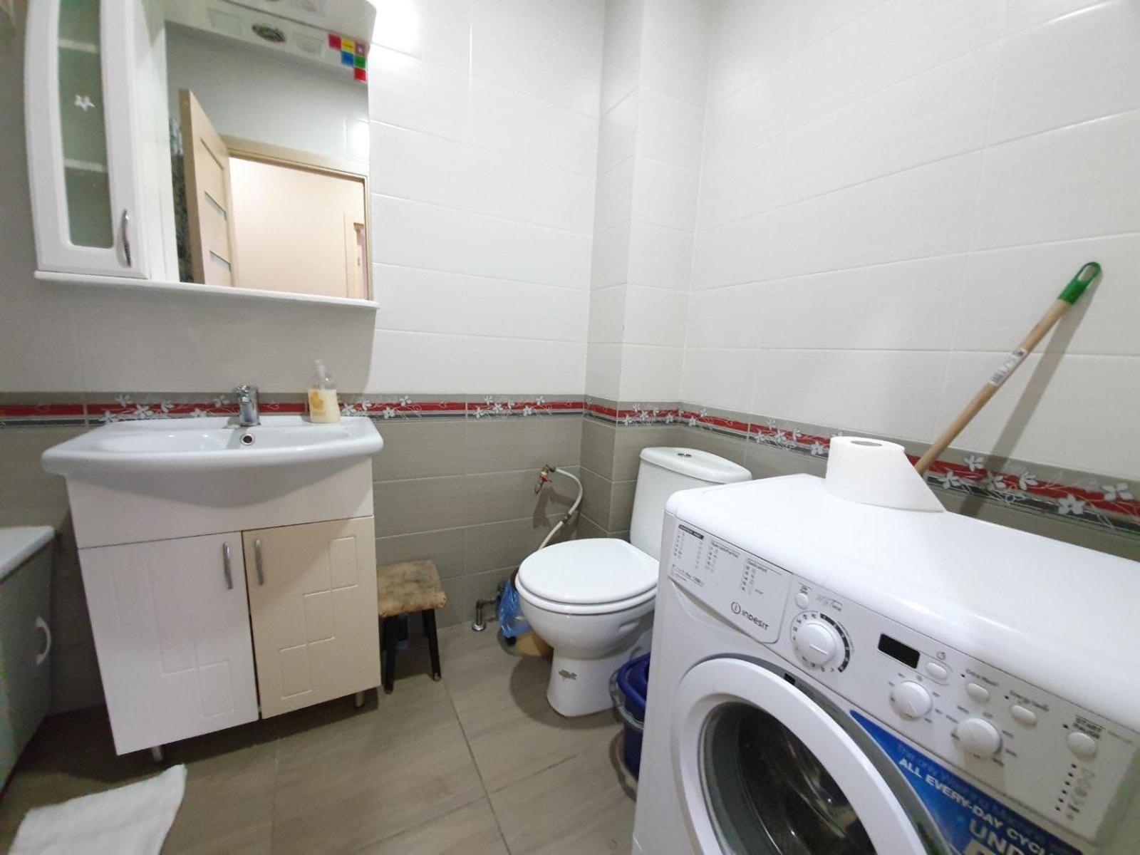 צ'יסינאו Tourist Home At Stefan Cel Mare With 2 Rooms מראה חיצוני תמונה